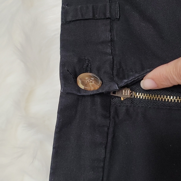 Old Navy Everyday shorts! Size:4 - Picture 2 of 6